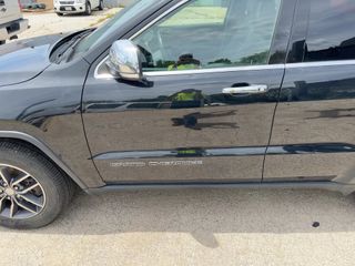 2018 Jeep Grand Cherokee Limited 4x4 - Driver's Front Door Image